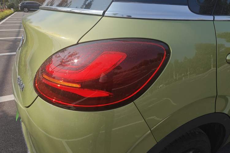 Used Wuling Bingo 2023 333 km Lingxi Connected Version Right Rear Taillight