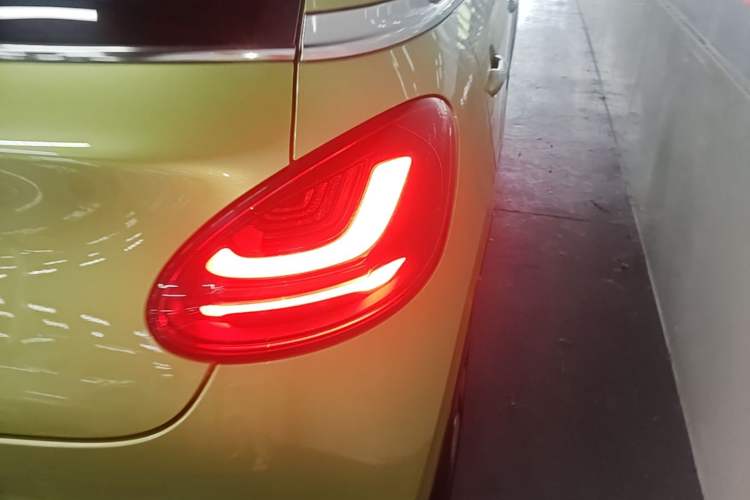 Used Wuling Bingo 2023 333 km Enjoyment Version Right Rear Taillight