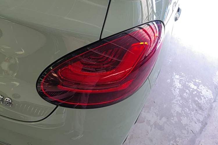 Used Wuling Bingo 2023 410 km Lingxi Deluxe Edition Right Rear Taillight