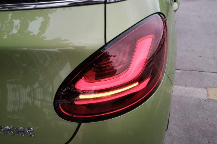 Used Wuling Bingo 2023 333 km Lingxi Connected Version Right Rear Taillight