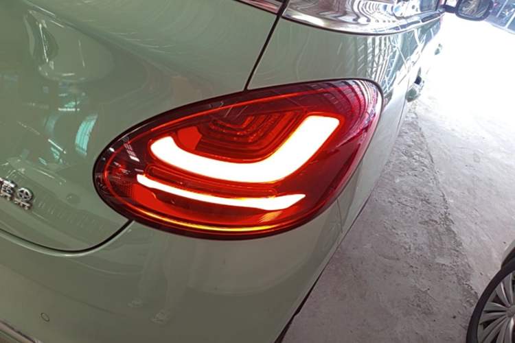 Used Wuling Bingo 2023 410 km Lingxi Deluxe Edition Right Rear Taillight