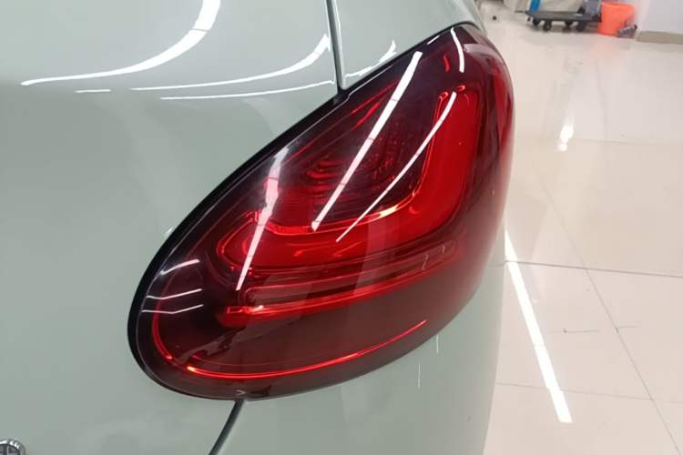 Used Wuling Bingo 2023 410 km Lingxi Deluxe Edition Right Rear Taillight