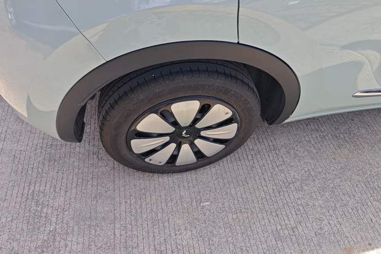 Used Wuling Bingo 2023 333 km Enjoyment Version Right Rear Wheel Hub