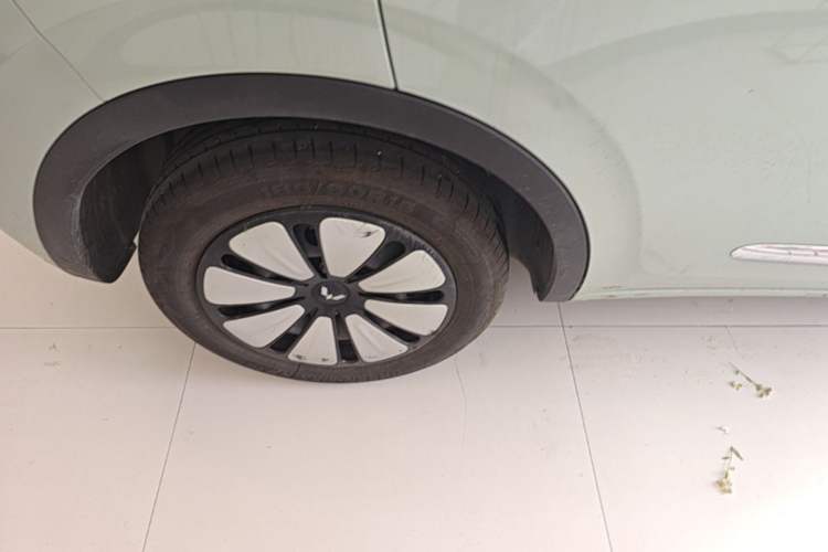 Used Wuling Bingo 2023 333 km Enjoyment Version Right Rear Wheel Hub