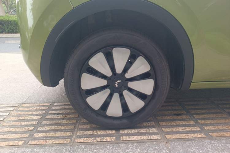 Used Wuling Bingo 2023 333 km Enjoyment Version Right Rear Wheel Hub