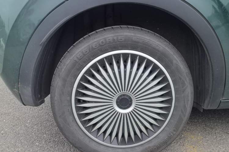 Used Wuling Bingo 2023 333 km Lingxi Connected+ Version Right Rear Wheel Hub