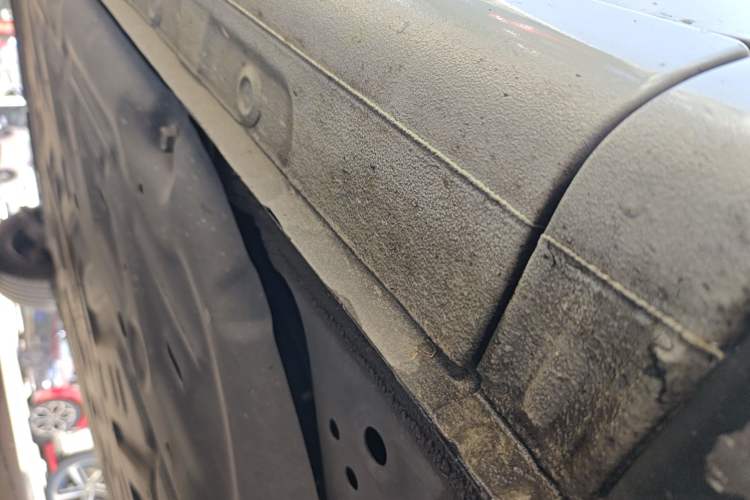 Used Wuling Bingo 2023 333 km Enjoyment Version Right Side Sill