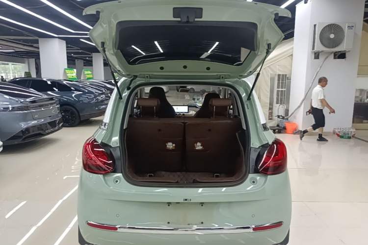 Used Wuling Bingo 2023 410 km Lingxi Deluxe Edition Trunk