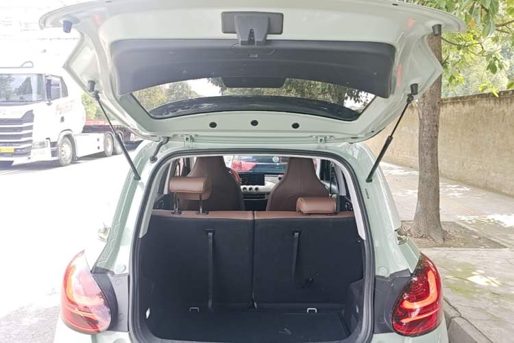 Used Wuling Bingo 2023 410 km Lingxi Deluxe Edition Trunk