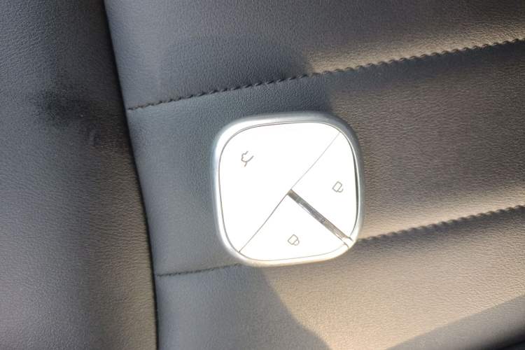 Used Wuling Bingo 2023 333 km Lingxi Connected Version Vehicle Key