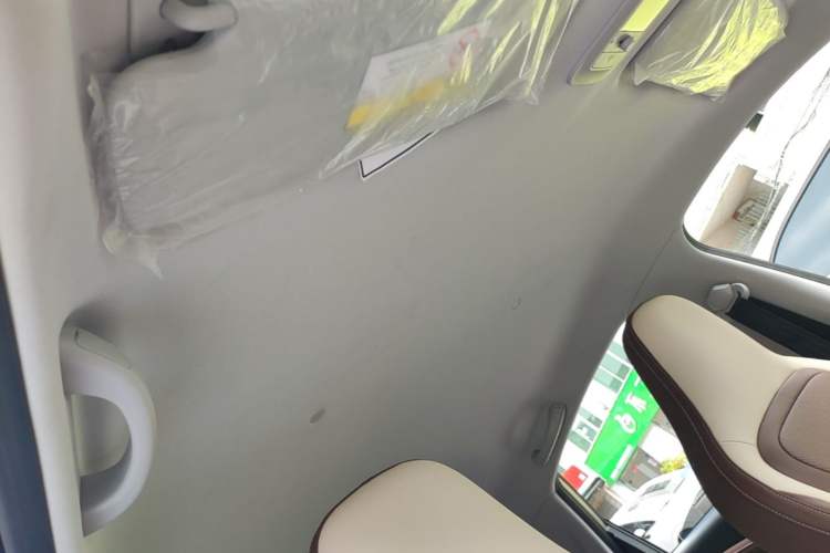 Used Wuling Bingo 2023 333 km Lingxi Connected Version Headliner