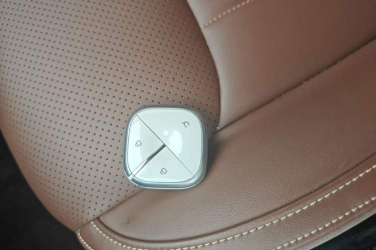 Used Wuling Bingo 2023 333 km Lingxi Connected Version Interior 1