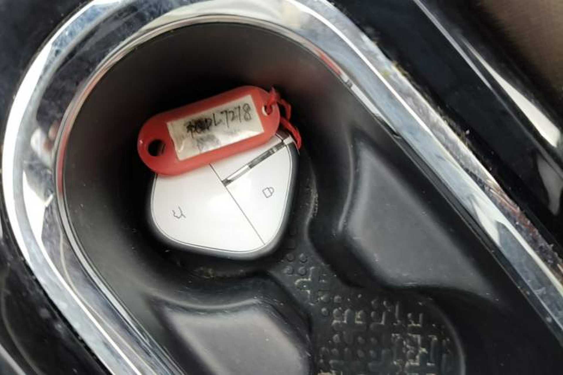 Used Wuling Bingo 2023 333 km Lingxi Connected Version Interior 1