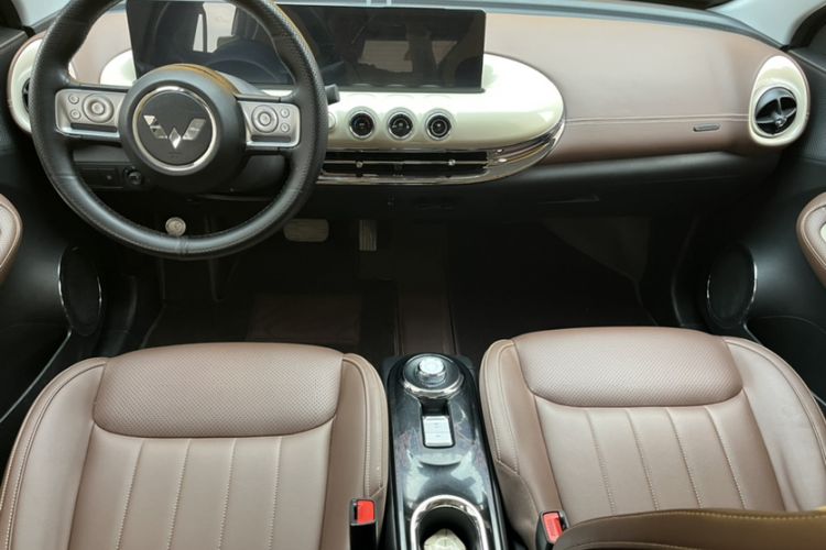 Used Wuling Bingo 2023 333 km Lingxi Connected Version Interior 1
