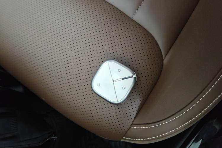 Used Wuling Bingo 2023 333 km Lingxi Connected Version Interior 1