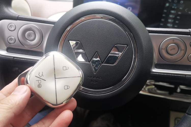 Used Wuling Bingo 2023 333 km Enjoyment Version Interior 1