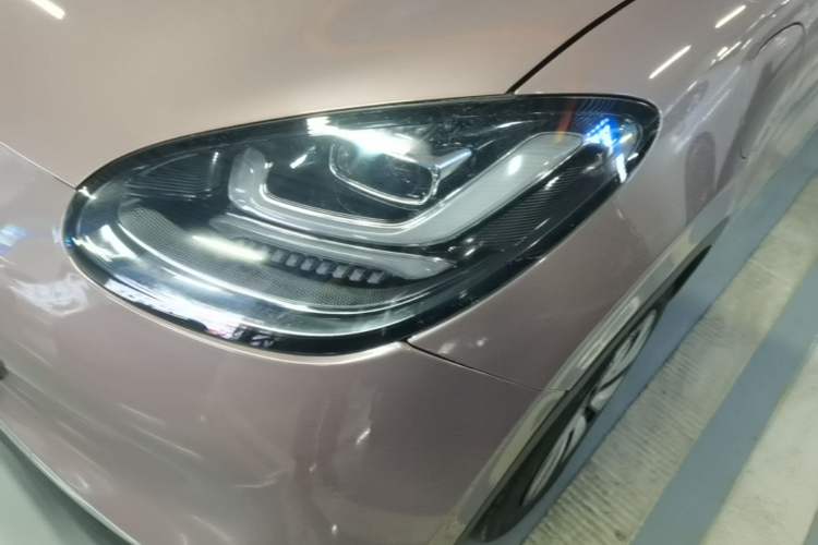 Used Wuling Bingo 2023 333 km Lingxi Connected Version Left Front Headlight