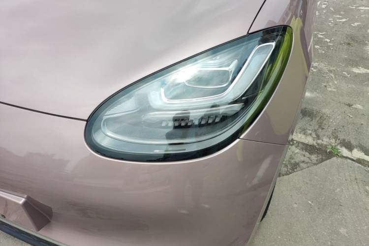 Used Wuling Bingo 2023 333 km Lingxi Connected Version Left Front Headlight