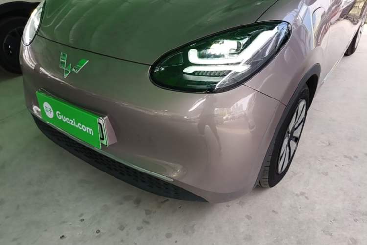 Used Wuling Bingo 2023 333 km Lingxi Connected Version Left Front Headlight