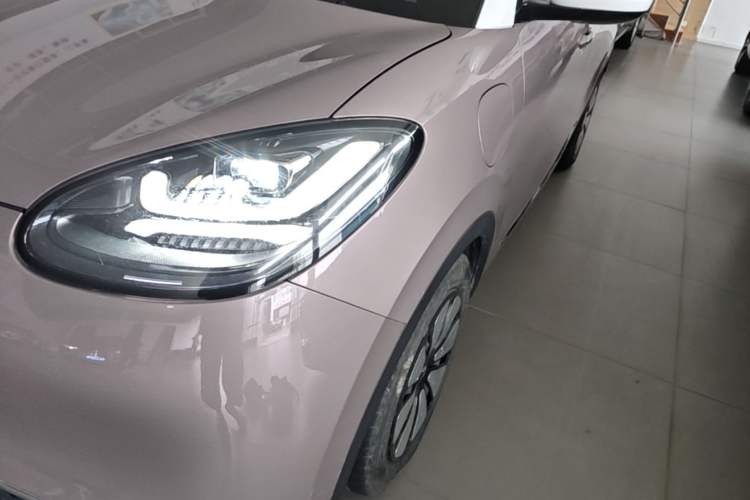 Used Wuling Bingo 2023 333 km Lingxi Connected Version Left Front Headlight