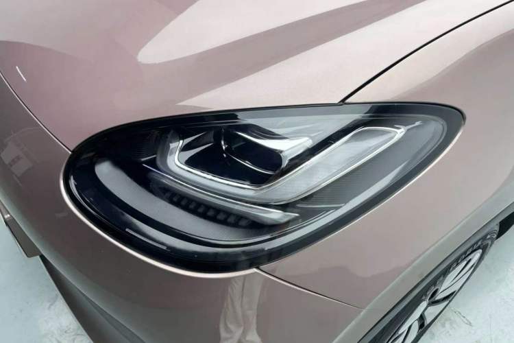 Used Wuling Bingo 2023 333 km Lingxi Connected Version Left Front Headlight