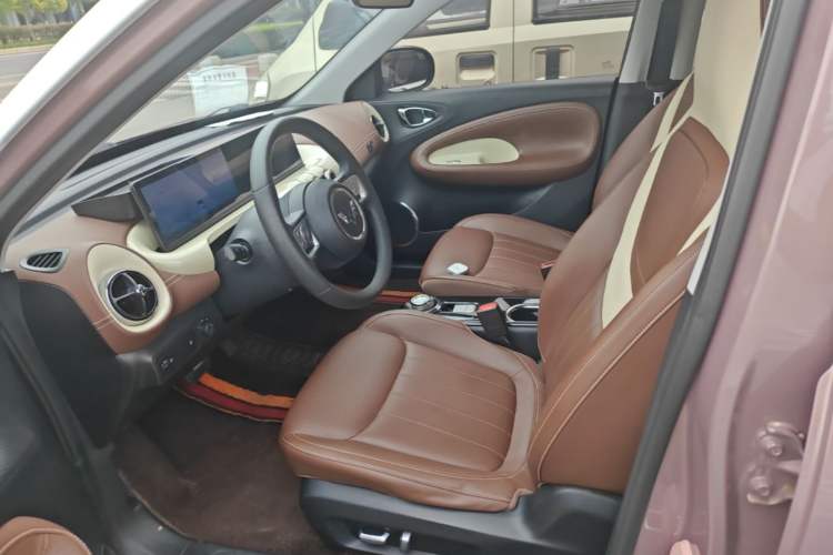 Used Wuling Bingo 2023 333 km Lingxi Connected Version Left Front Seat