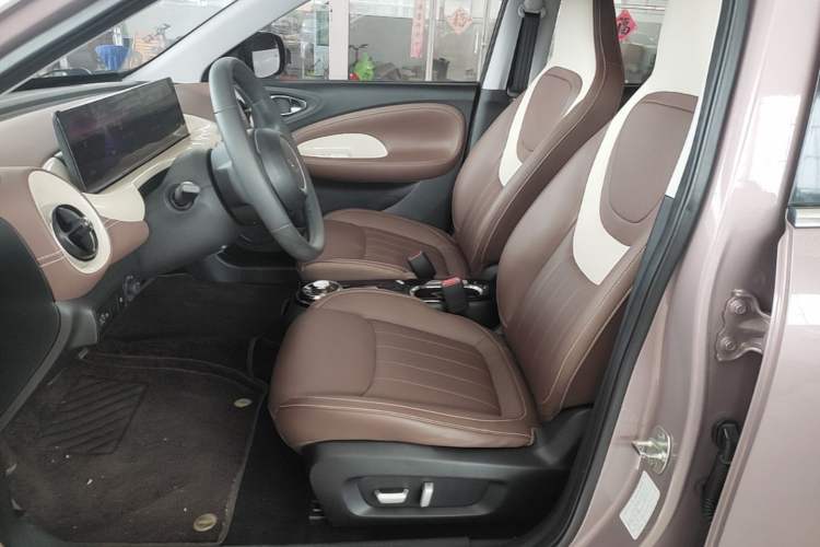 Used Wuling Bingo 2023 333 km Lingxi Connected+ Version Left Front Seat