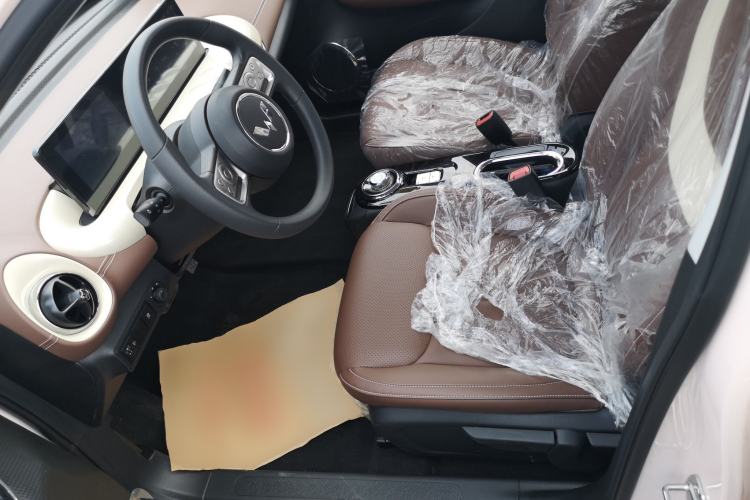 Used Wuling Bingo 2023 333km Enjoy+ Version Left Front Seat