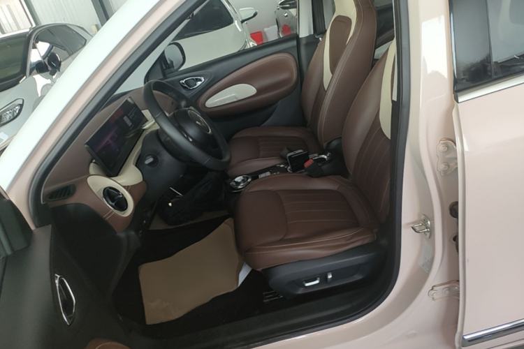 Used Wuling Bingo 2023 410 km Lingxi Deluxe Edition Left Front Seat