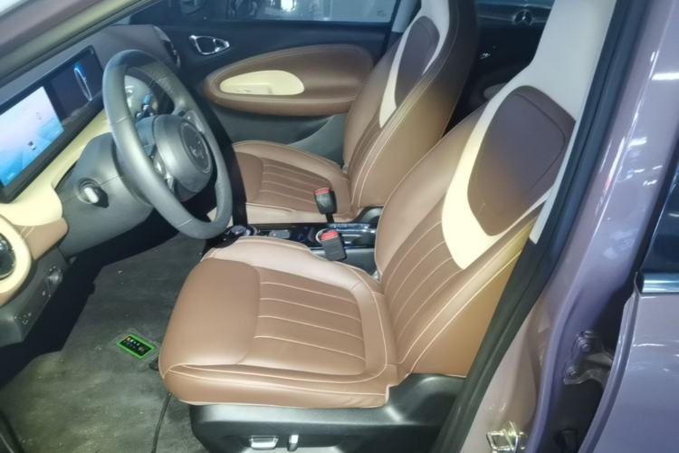 Used Wuling Bingo 2023 333 km Lingxi Connected Version Left Front Seat