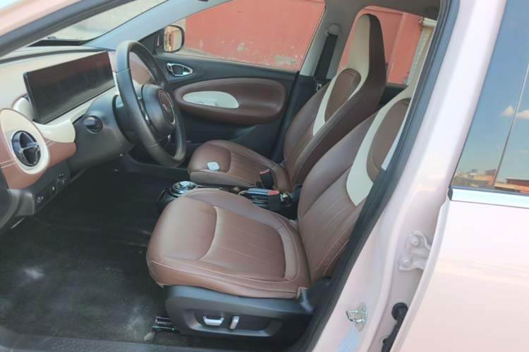 Used Wuling Bingo 2023 410 km Lingxi Deluxe Edition Left Front Seat