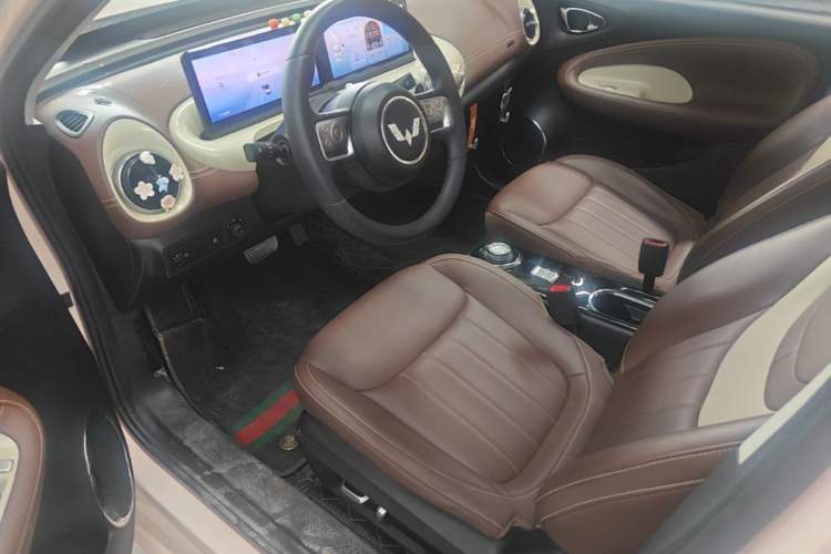 Used Wuling Bingo 2023 410 km Lingxi Deluxe Edition Left Front Seat