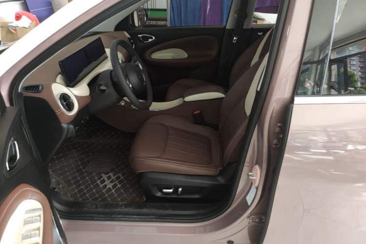 Used Wuling Bingo 2023 333 km Lingxi Connected+ Version Left Front Seat