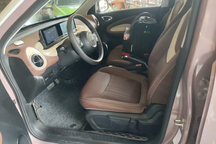 Used Wuling Bingo 2023 203km Comfort Edition Left Front Seat