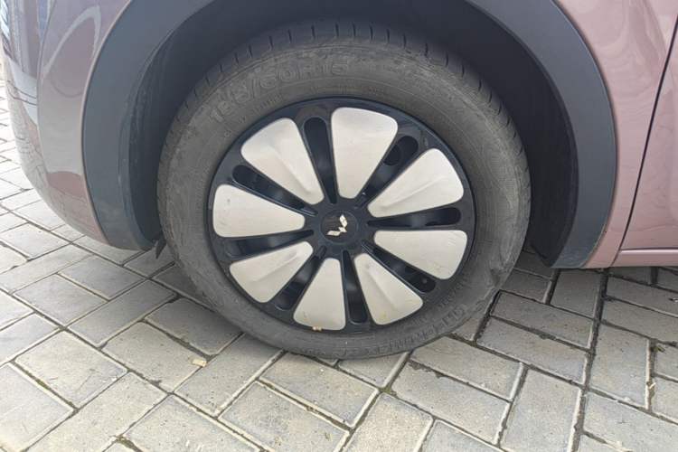 Used Wuling Bingo 2023 333km Enjoy+ Version Left Front Wheel Hub
