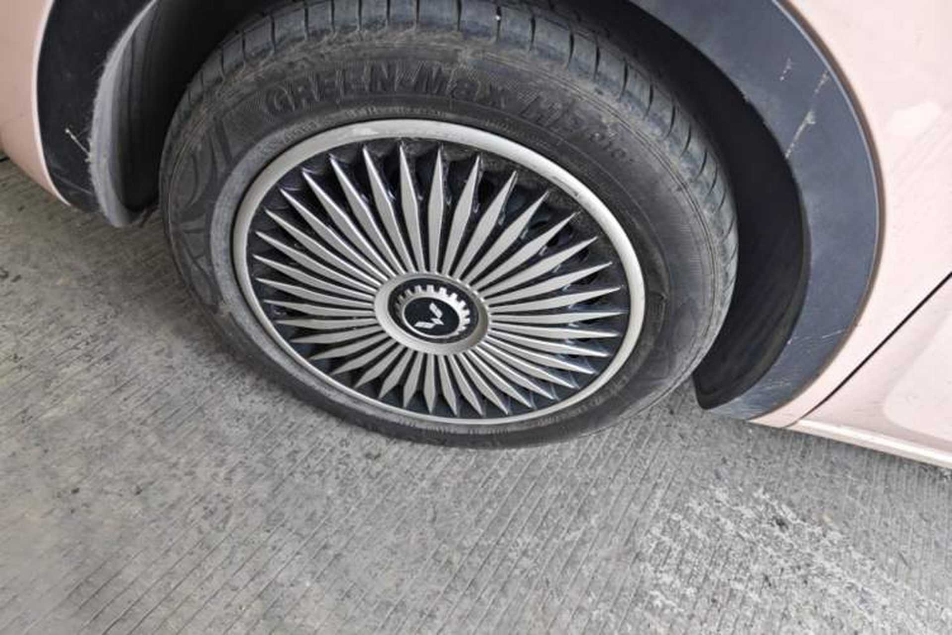 Used Wuling Bingo 2023 410 km Lingxi Deluxe Edition Left Front Wheel Hub