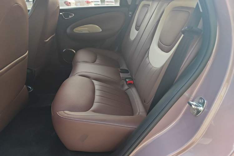 Used Wuling Bingo 2023 333 km Lingxi Connected Version Left Rear Seat