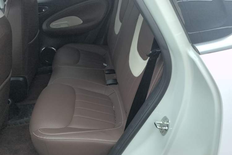 Used Wuling Bingo 2023 333 km Enjoyment Version Left Rear Seat