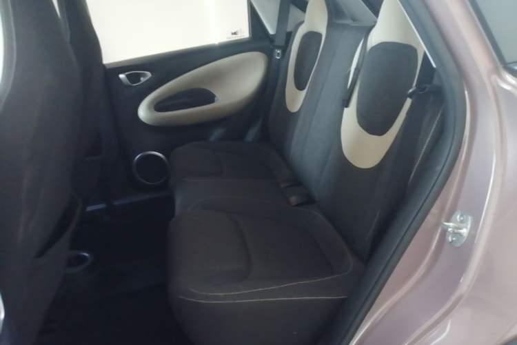 Used Wuling Bingo 2023 203km Light Edition Left Rear Seat