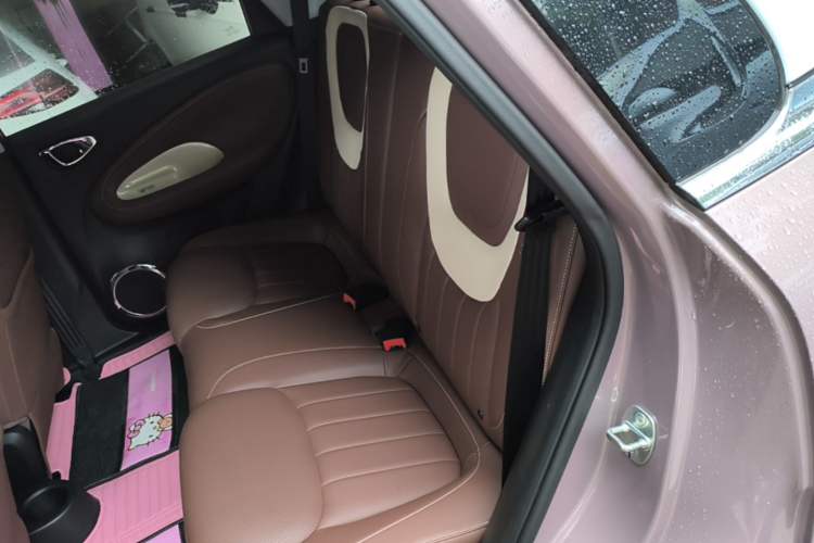 Used Wuling Bingo 2023 333 km Lingxi Connected+ Version Left Rear Seat