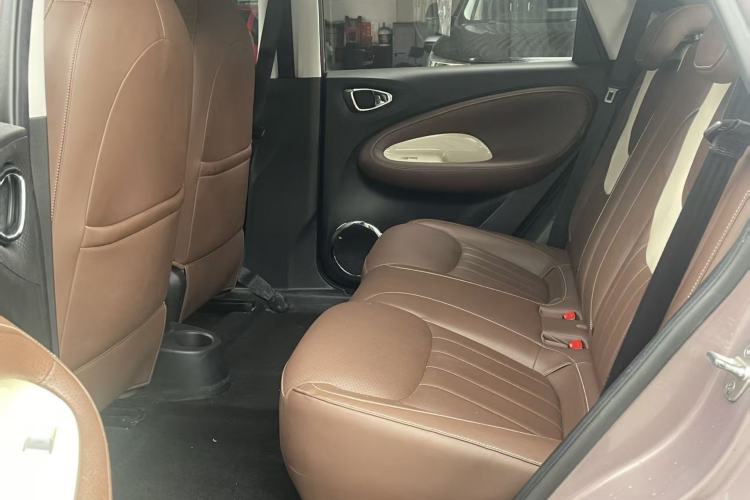 Used Wuling Bingo 2023 333 km Lingxi Connected Version Left Rear Seat