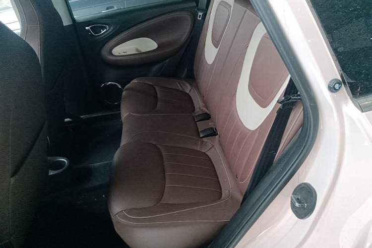 Used Wuling Bingo 2023 410 km Lingxi Deluxe Edition Left Rear Seat
