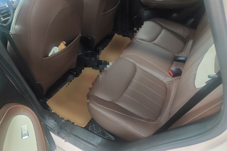 Used Wuling Bingo 2023 410 km Lingxi Deluxe Edition Left Rear Seat