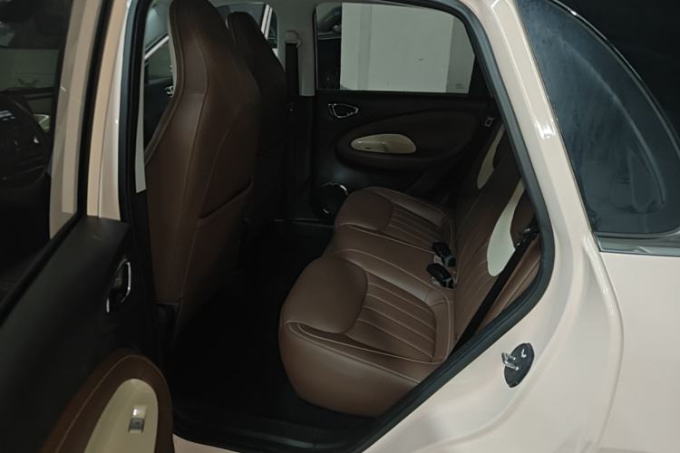 Used Wuling Bingo 2023 333 km Lingxi Connected+ Version Left Rear Seat