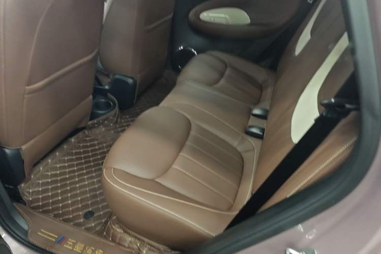 Used Wuling Bingo 2023 333 km Lingxi Connected+ Version Left Rear Seat