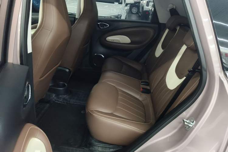 Used Wuling Bingo 2023 333 km Lingxi Connected Version Left Rear Seat