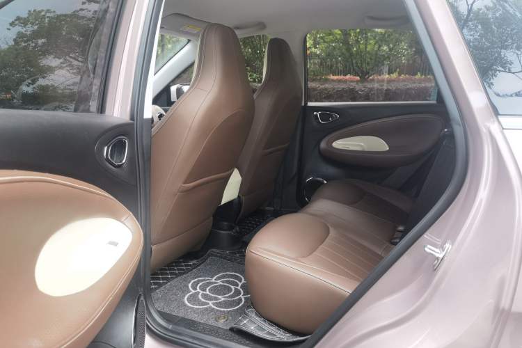 Used Wuling Bingo 2023 333 km Enjoyment Version Left Rear Seat