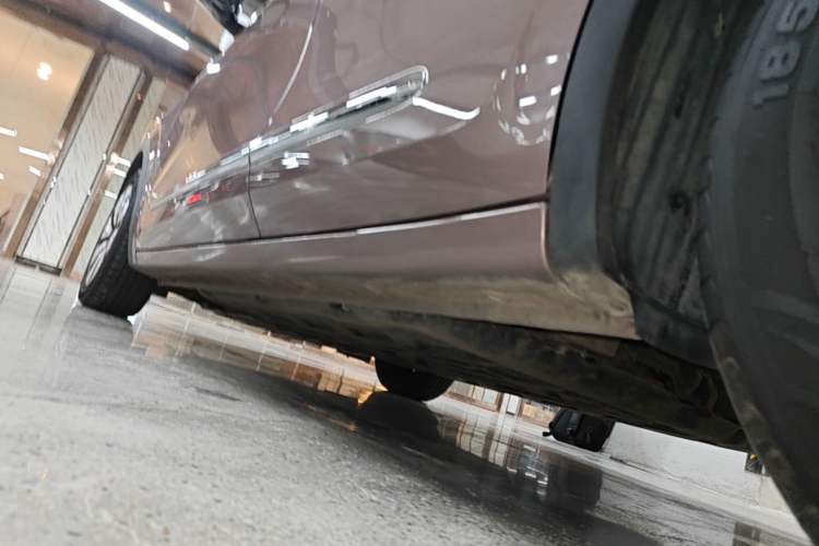 Used Wuling Bingo 2023 333 km Lingxi Connected Version Left Side Sill