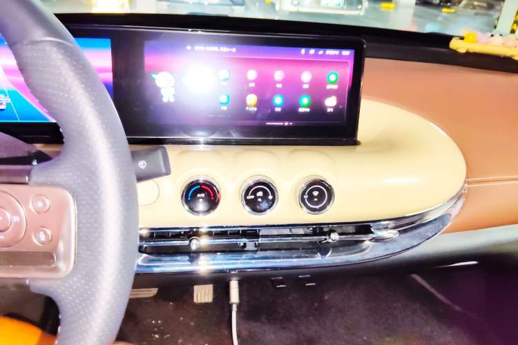 Used Wuling Bingo 2023 333 km Lingxi Connected+ Version Audio And AC Panel