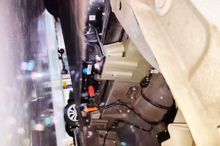 Used Wuling Bingo 2023 333 km Lingxi Connected+ Version Chassis Rear Left